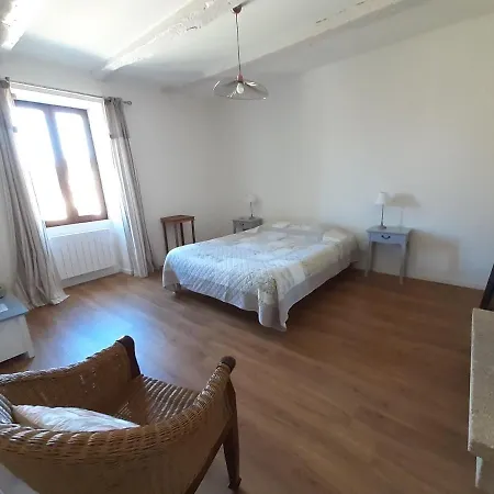 Charme Et Jardin Cœur St Cirq - Maison d'hôtes Saint-Cirq-Lapopie