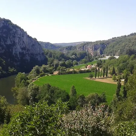 - Charme, Jardin Et Vue Imprenable En Plein Coeur De St-cirq