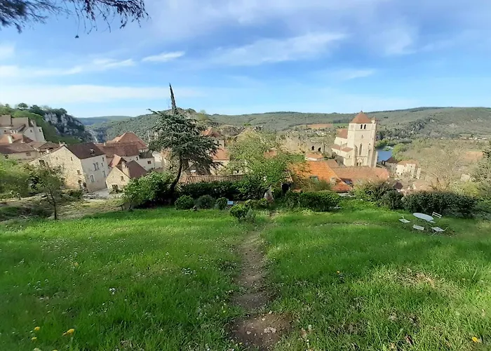 Charme Et Jardin Cœur St Cirq - Maison d'hôtes Saint-Cirq-Lapopie
