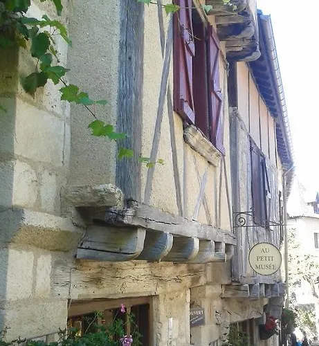 Charme Et Jardin Cœur St Cirq - Maison d'hôtes 4*