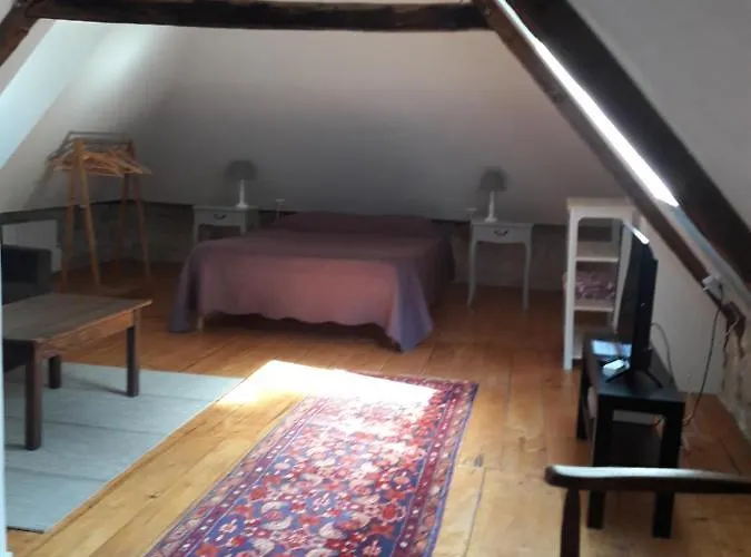 - Charme, Jardin Et Vue Imprenable En Plein Coeur De St-cirq ゲストハウス サン・シルク・ラポピー